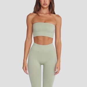 CSB x Issy Mathers SEAMLESS LEGGINGS in Pistachio | NWT!